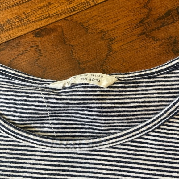 🦋 SHEIN CROP TOP 🦋 - Picture 2 of 2